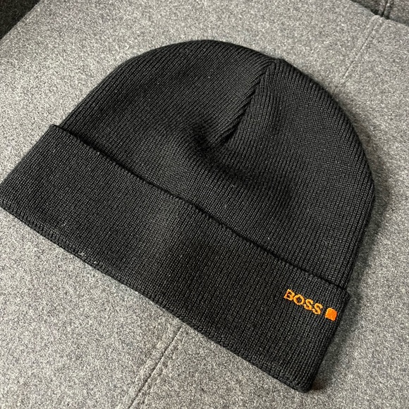 Boss knit hat - Picture 3 of 5